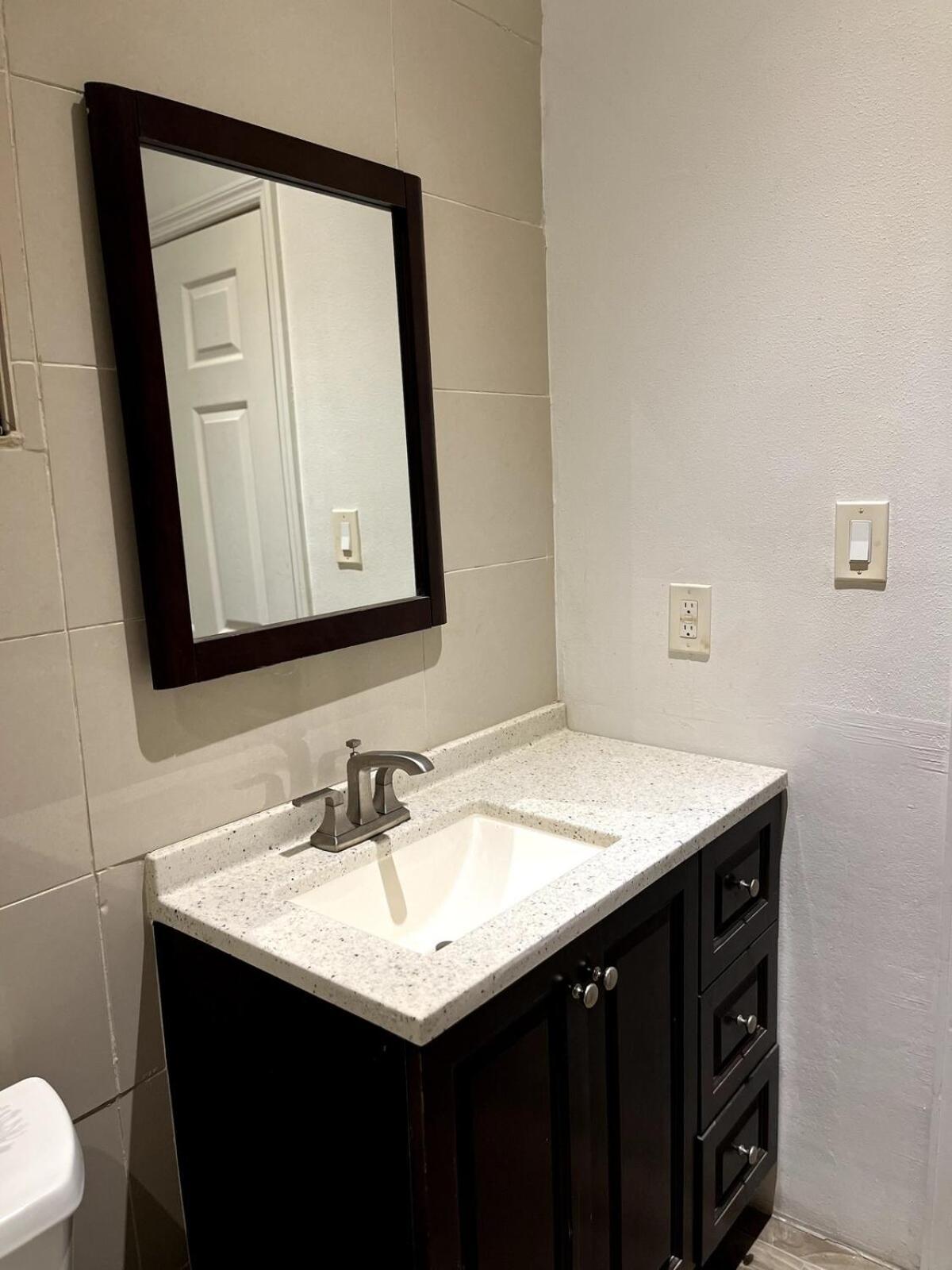Gregory's Place Apartment