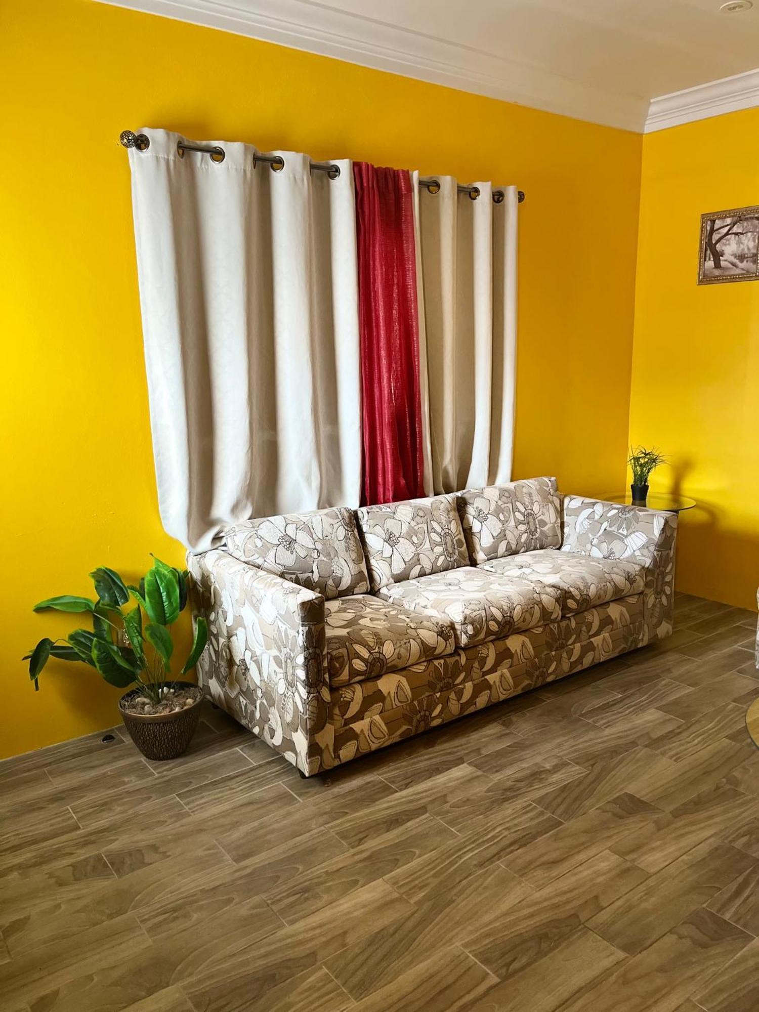 Gregory's Place Apartment